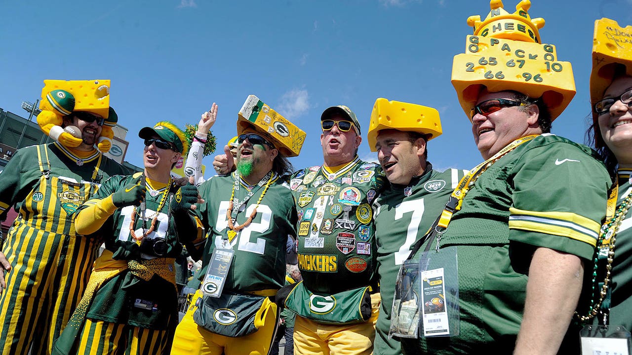 Fired up fans: Packers are a true Green Bay family